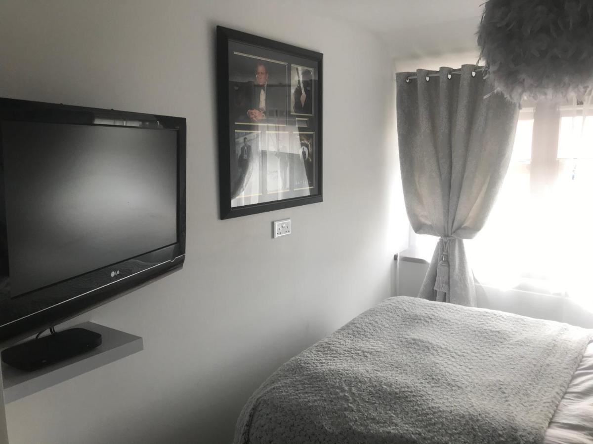 Castle Donington Apartment Bagian luar foto